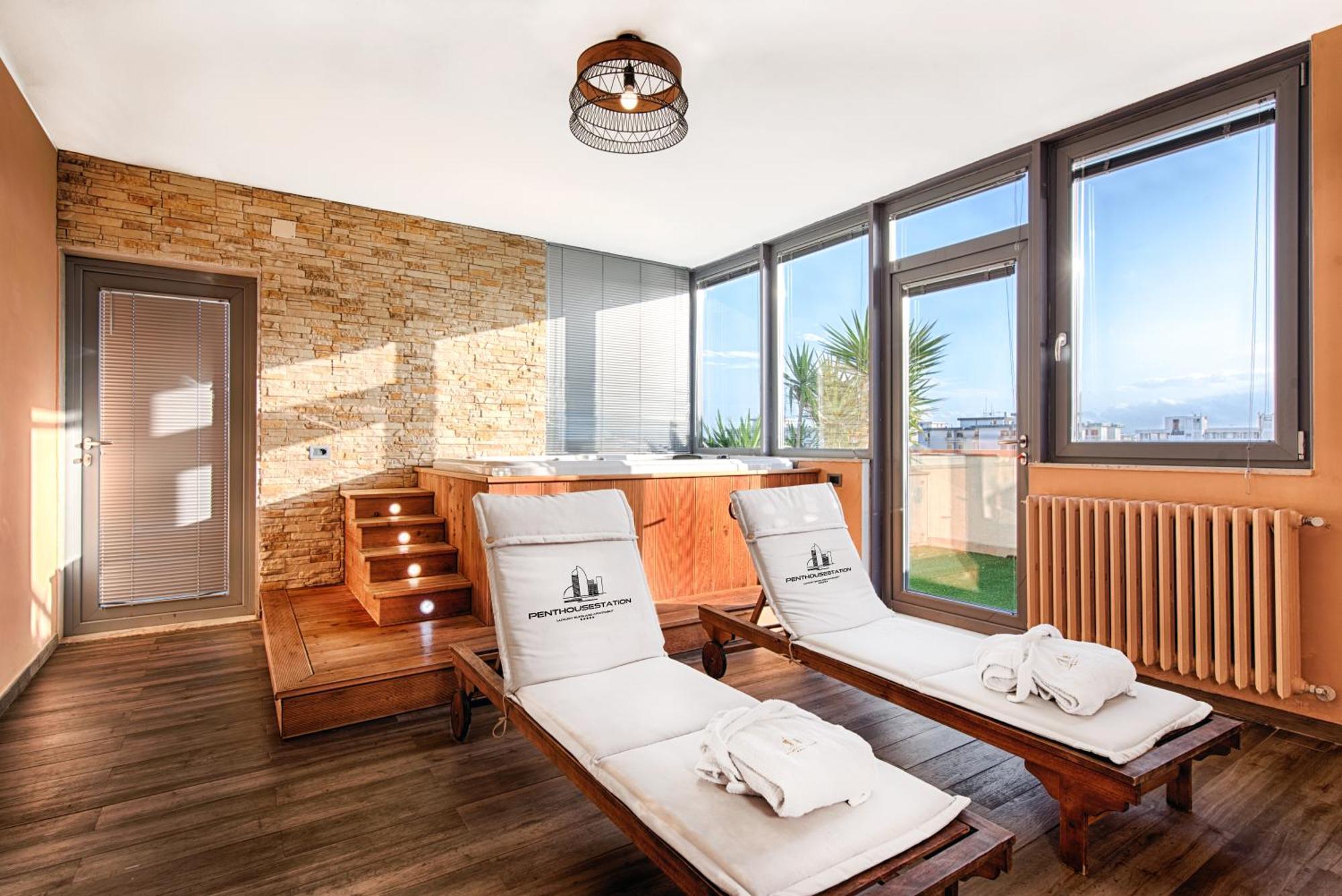 Penthouse Station Luxury Apts Le Dimore ブリンディジ エクステリア 写真