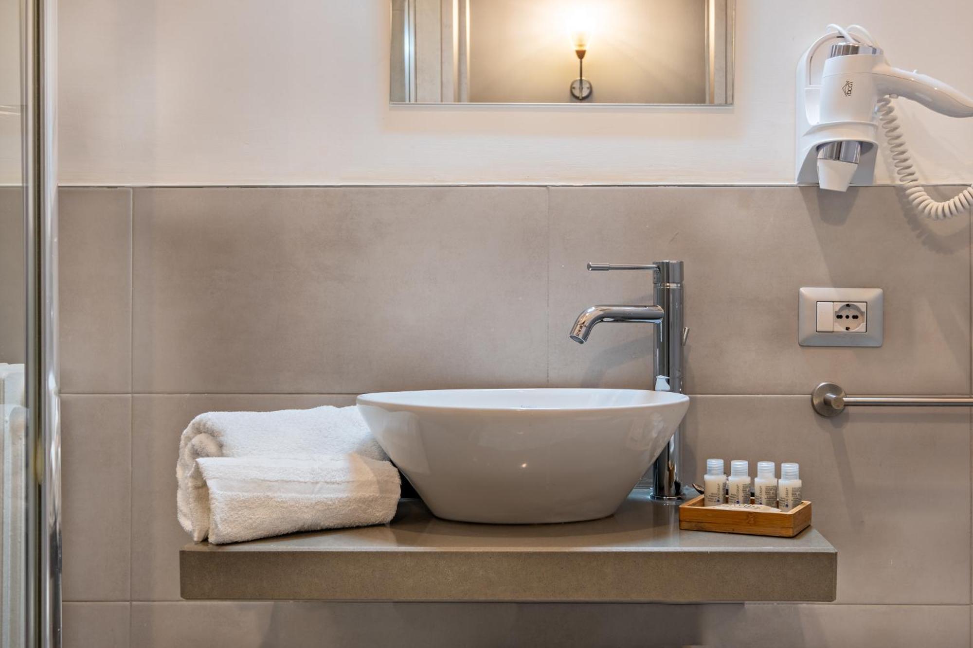 Penthouse Station Luxury Apts Le Dimore ブリンディジ エクステリア 写真