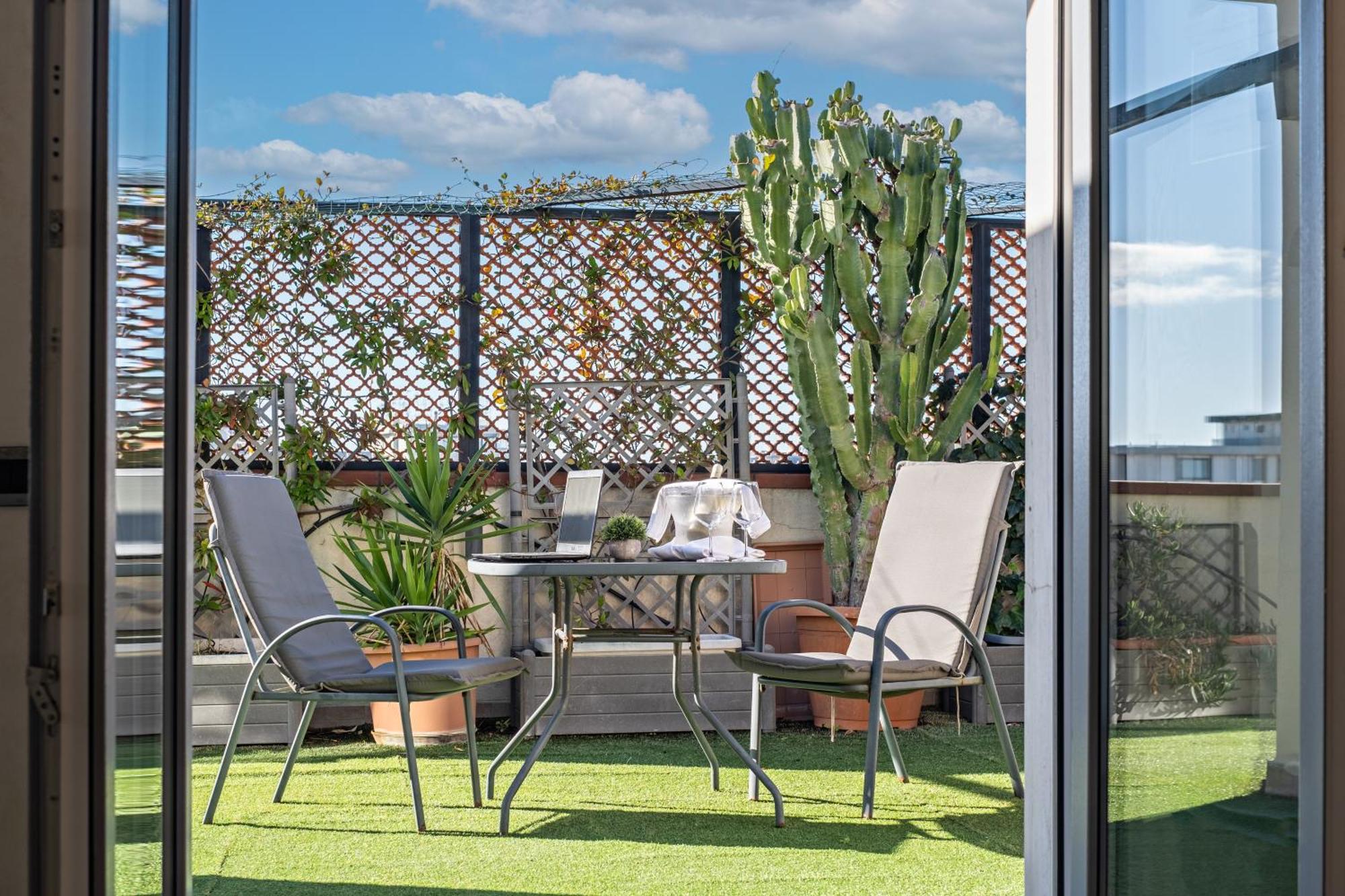 Penthouse Station Luxury Apts Le Dimore ブリンディジ エクステリア 写真