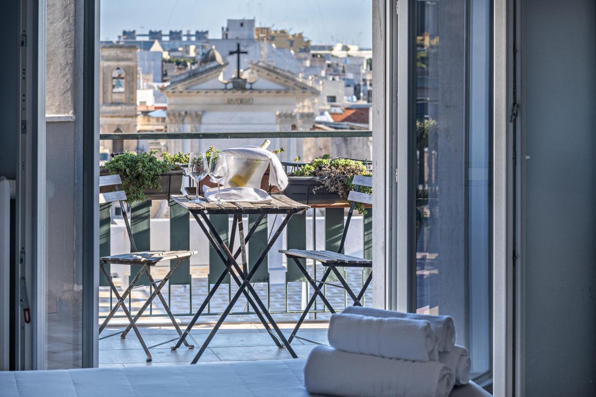 Penthouse Station Luxury Apts Le Dimore ブリンディジ エクステリア 写真
